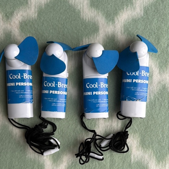 4 new Cool-Breeze Mini Personal Fans - Blue and White - Picture 1 of 3